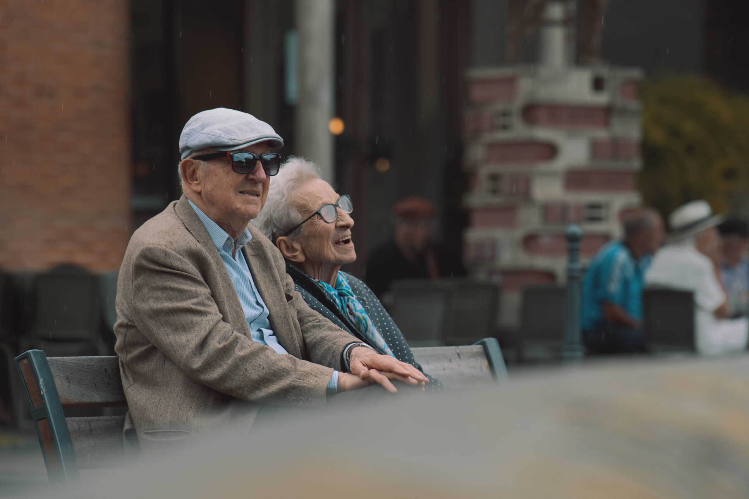 Couple de personnes âgées